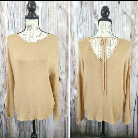 Topshop Sweaters - TOPSHOP Tan Soft Knit Keyhole Back Lightweight Top Size 6 NWT
